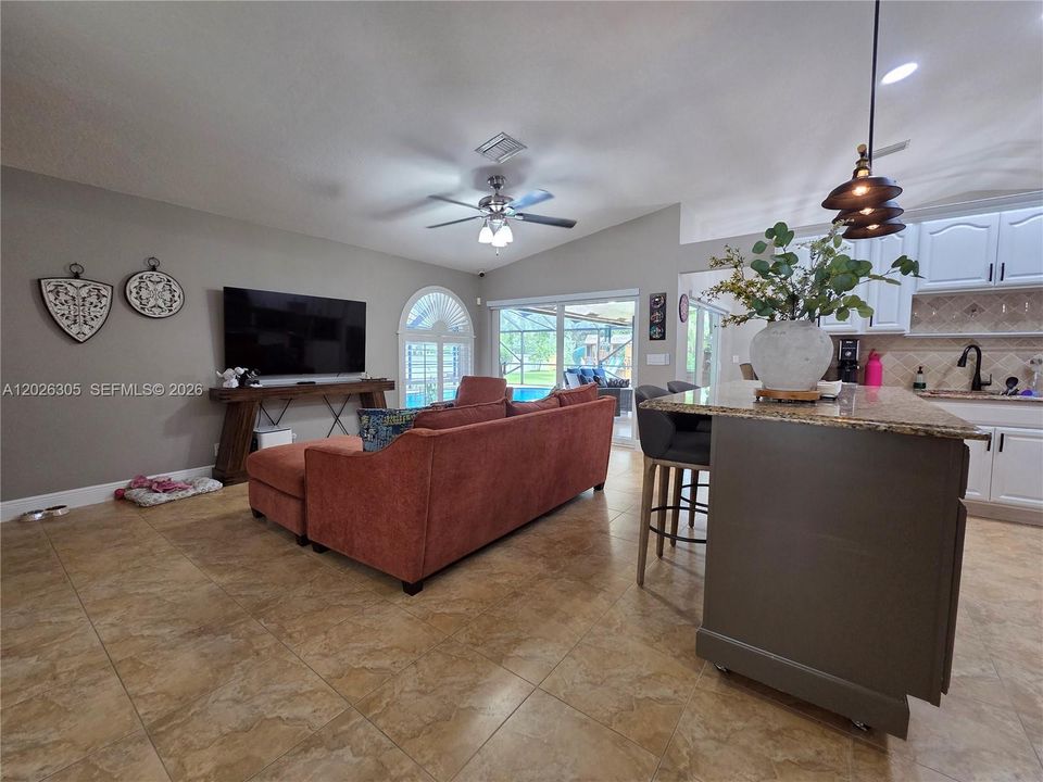 For Rent: $5,700 (4 beds, 2 baths, 2107 Square Feet)
