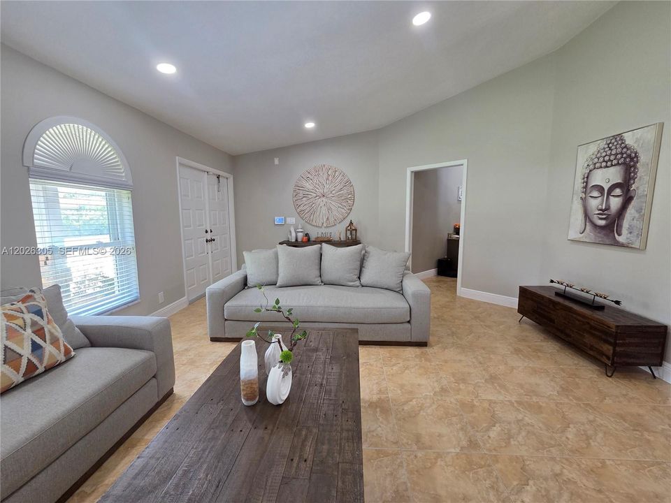 For Rent: $5,700 (4 beds, 2 baths, 2107 Square Feet)