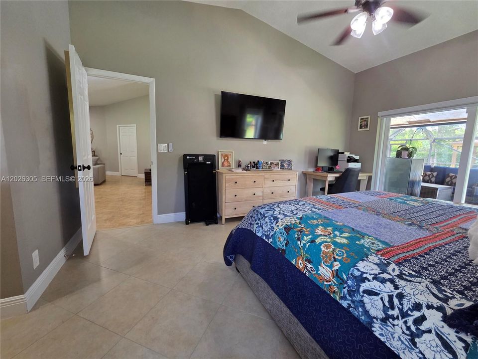 For Rent: $5,700 (4 beds, 2 baths, 2107 Square Feet)
