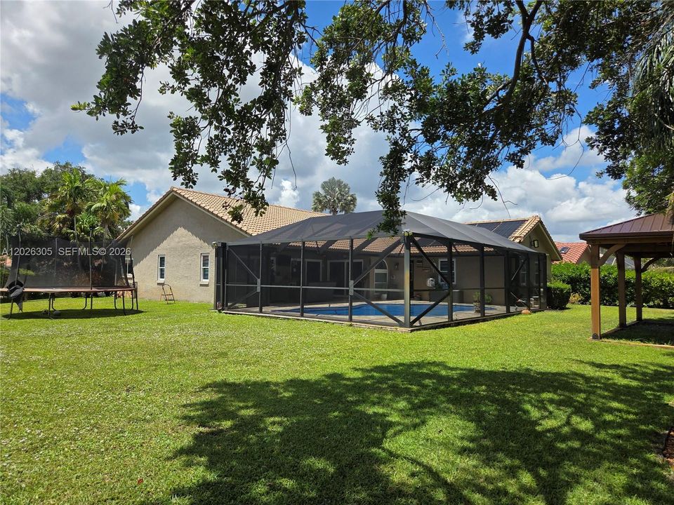 For Rent: $5,700 (4 beds, 2 baths, 2107 Square Feet)