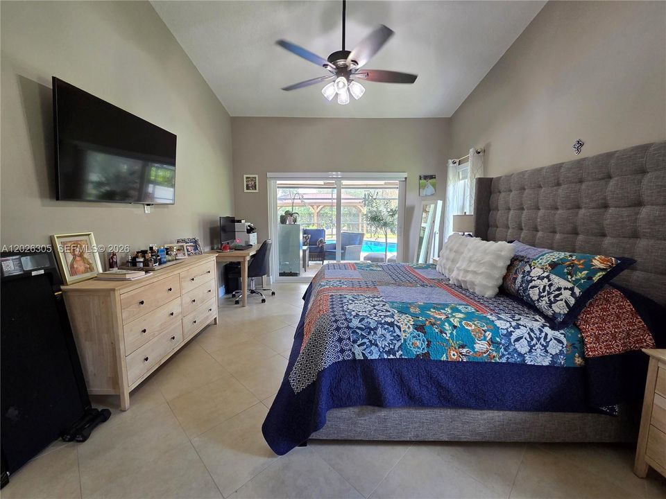 For Rent: $5,700 (4 beds, 2 baths, 2107 Square Feet)