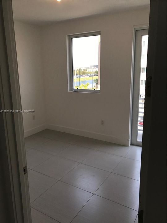 En Venta: $865,000 (4 camas, 3 baños, 2408 Pies cuadrados)