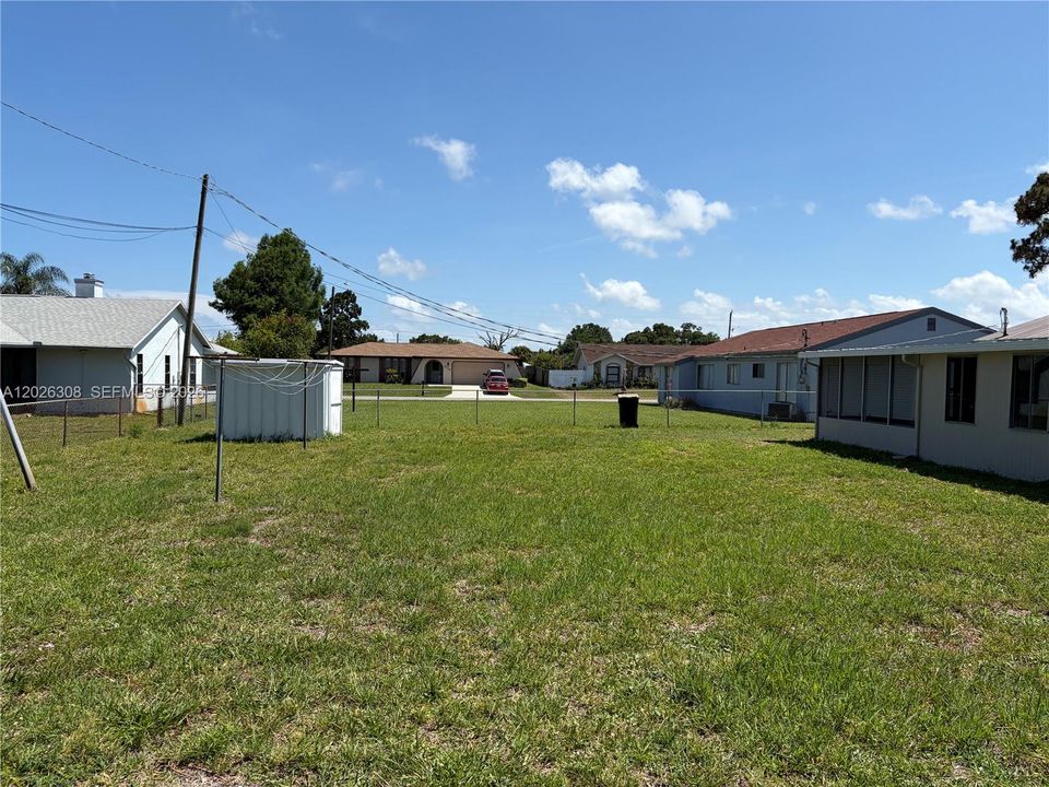 For Sale: $299,000 (4 beds, 1 baths, 1547 Square Feet)