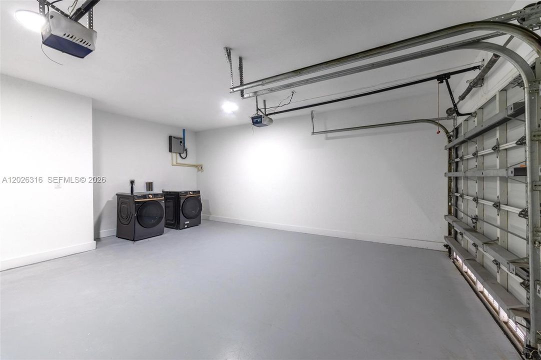 В аренду: $8,500 (3 спален, 4 ванн, 3469 Квадратных фут)