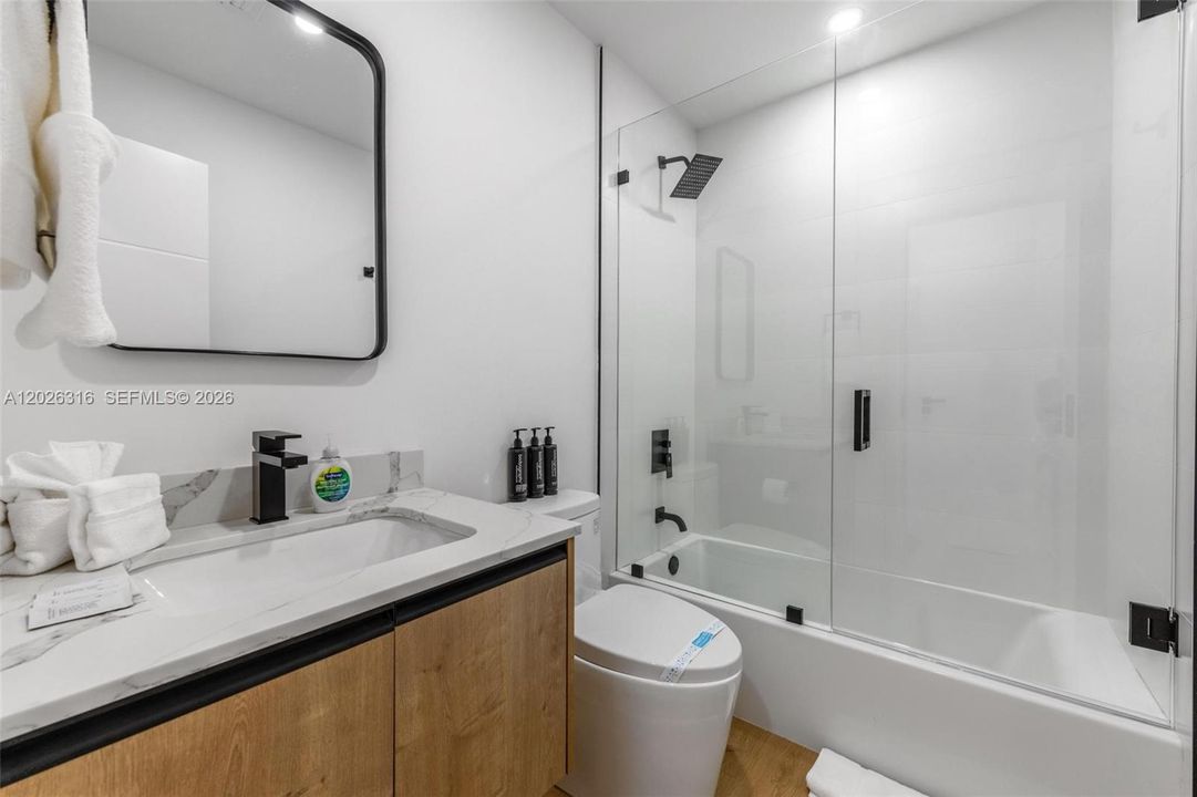В аренду: $8,500 (3 спален, 4 ванн, 3469 Квадратных фут)
