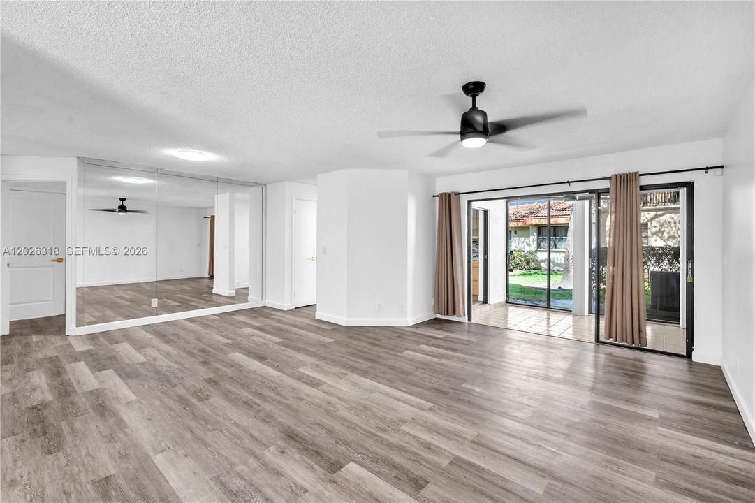 For Rent: $2,950 (2 beds, 2 baths, 1238 Square Feet)