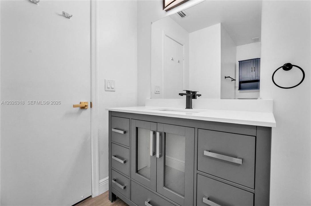For Rent: $2,950 (2 beds, 2 baths, 1238 Square Feet)