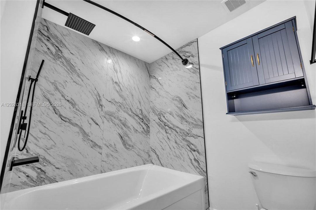 For Rent: $2,950 (2 beds, 2 baths, 1238 Square Feet)
