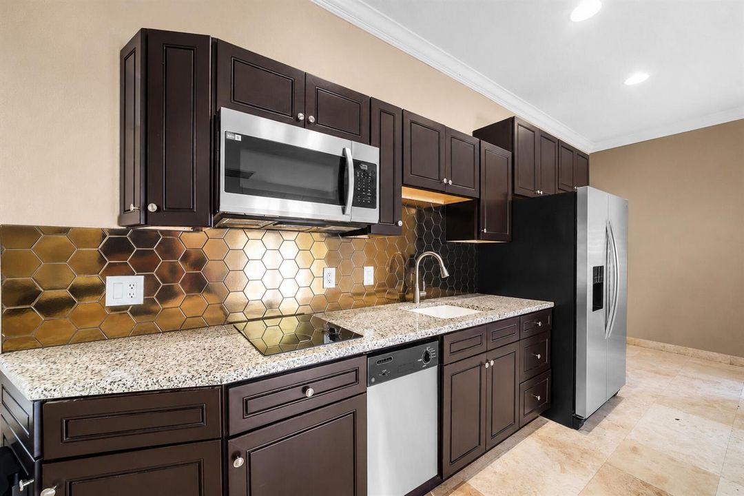 6911 NW 84th Ave 10_01_26 AM