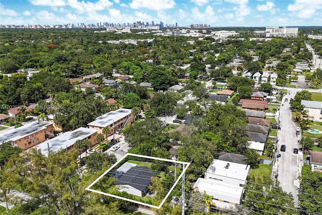 For Sale: $850,000 (3 beds, 2 baths, 1147 Square Feet)