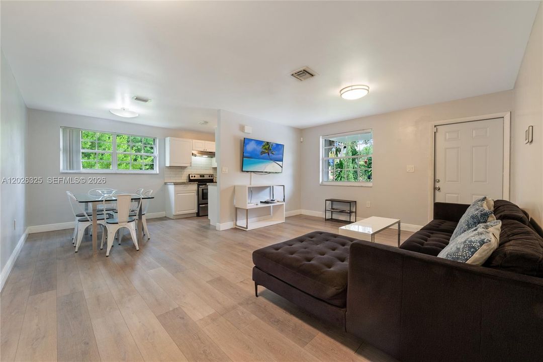 For Sale: $850,000 (3 beds, 2 baths, 1147 Square Feet)
