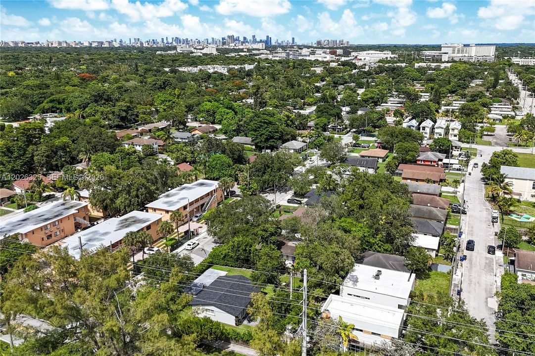 For Sale: $850,000 (3 beds, 2 baths, 1147 Square Feet)