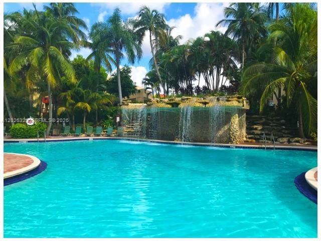 For Rent: $2,897 (3 beds, 2 baths, 1162 Square Feet)