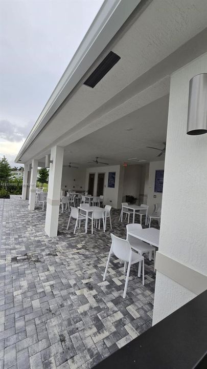En Renta: $2,950 (3 camas, 2 baños, 1690 Pies cuadrados)