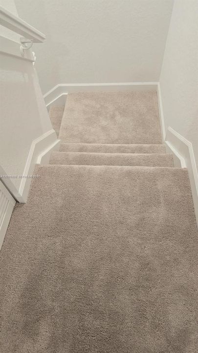 En Renta: $2,950 (3 camas, 2 baños, 1690 Pies cuadrados)