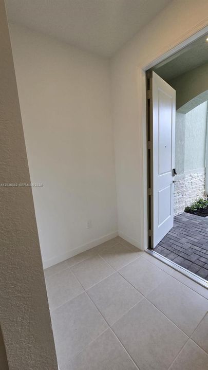 En Renta: $2,950 (3 camas, 2 baños, 1690 Pies cuadrados)