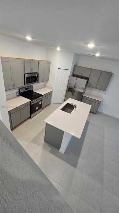 En Renta: $2,950 (3 camas, 2 baños, 1690 Pies cuadrados)