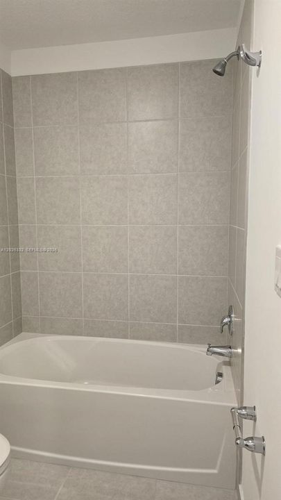 En Renta: $2,950 (3 camas, 2 baños, 1690 Pies cuadrados)