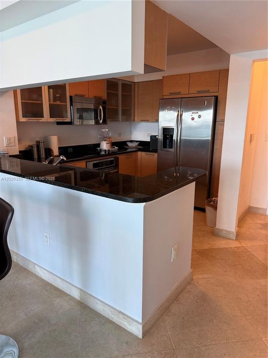 For Sale: $390,000 (1 beds, 1 baths, 757 Square Feet)