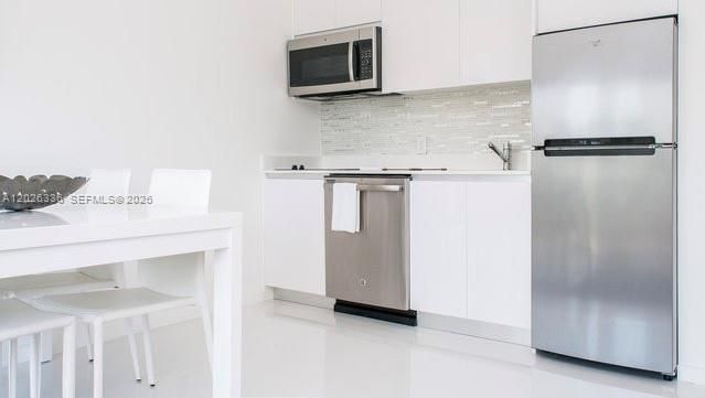For Rent: $2,000 (1 beds, 1 baths, 410 Square Feet)