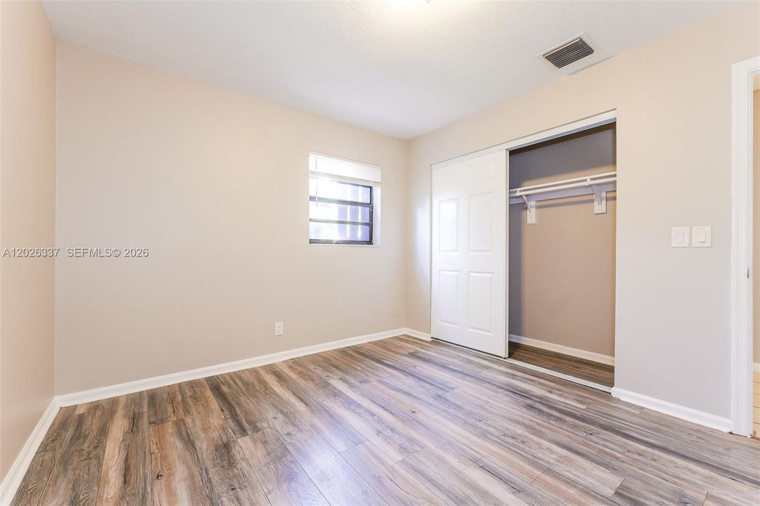 For Rent: $3,100 (4 beds, 2 baths, 1981 Square Feet)