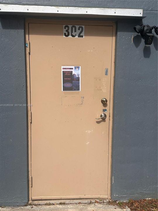 Unit 302 (C2)