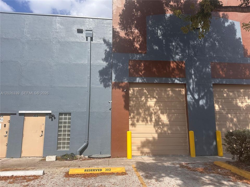 3 parking assigned to Unit.