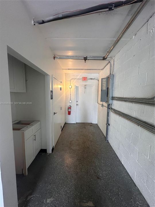 Unit 302 (C2)