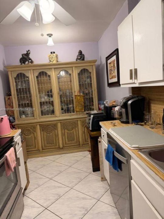 На продажу: $137,900 (1 спален, 1 ванн, 844 Квадратных фут)