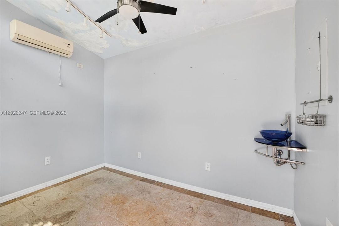 For Sale: $625,000 (2 beds, 2 baths, 1547 Square Feet)