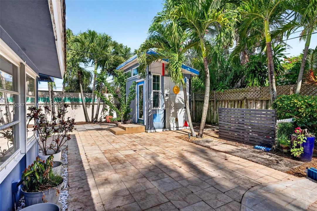 For Sale: $625,000 (2 beds, 2 baths, 1547 Square Feet)