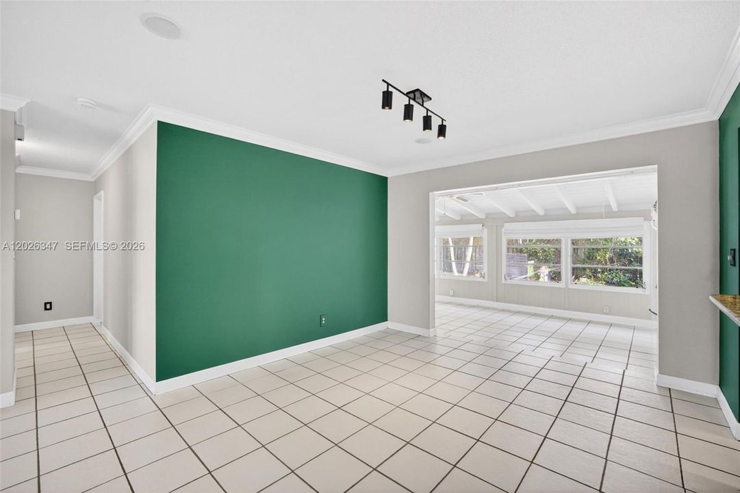 For Sale: $625,000 (2 beds, 2 baths, 1547 Square Feet)