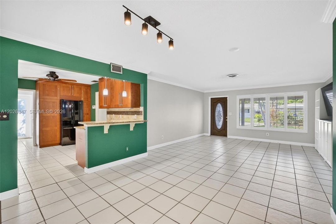 For Sale: $625,000 (2 beds, 2 baths, 1547 Square Feet)