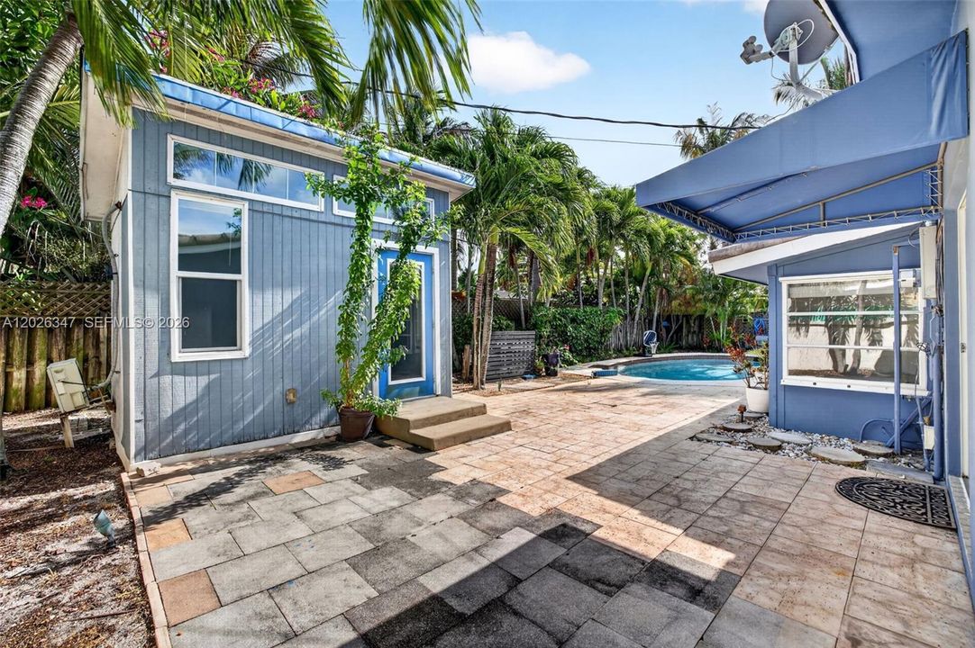 For Sale: $625,000 (2 beds, 2 baths, 1547 Square Feet)