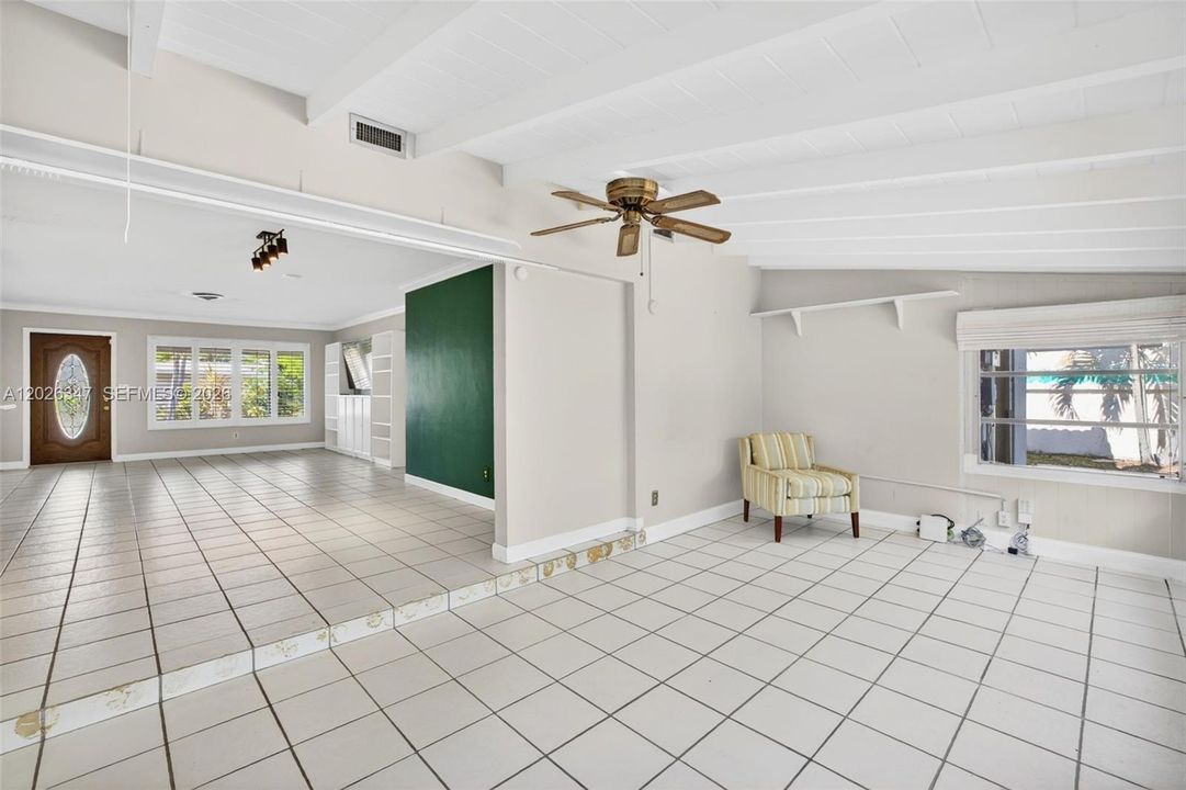 For Sale: $625,000 (2 beds, 2 baths, 1547 Square Feet)