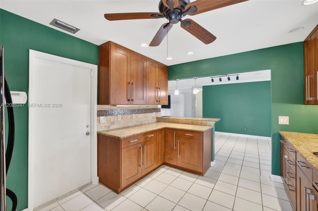 For Sale: $625,000 (2 beds, 2 baths, 1547 Square Feet)