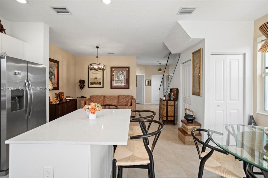 For Sale: $509,000 (3 beds, 3 baths, 1328 Square Feet)