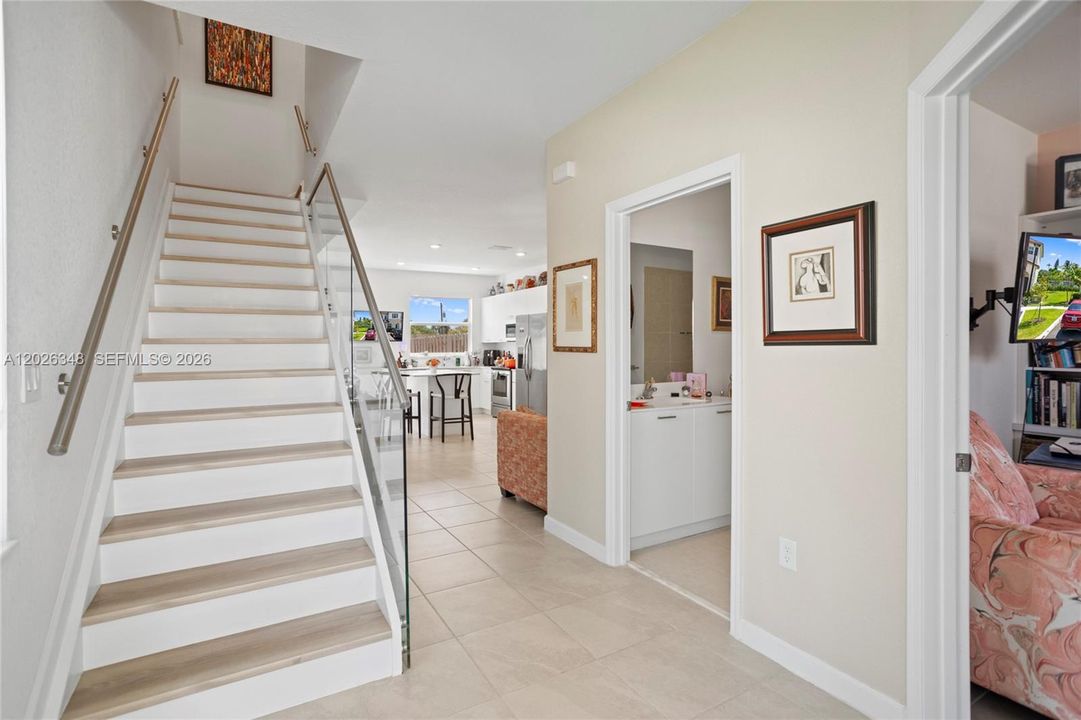 For Sale: $509,000 (3 beds, 3 baths, 1328 Square Feet)