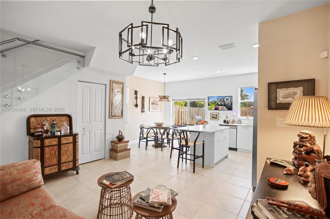 For Sale: $509,000 (3 beds, 3 baths, 1328 Square Feet)