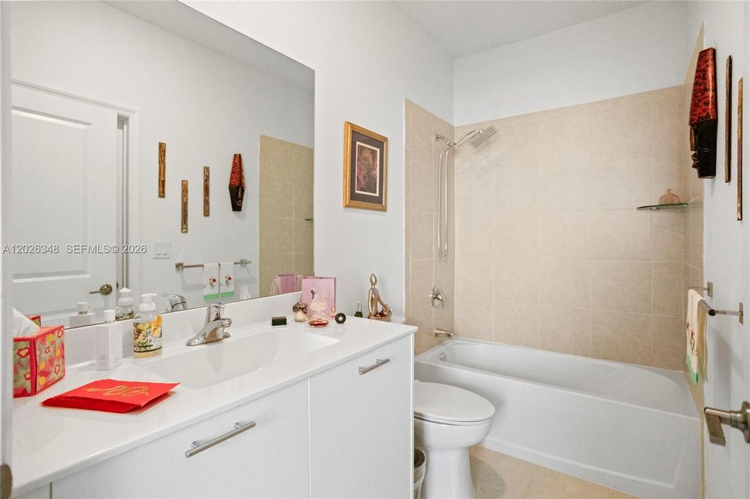 For Sale: $509,000 (3 beds, 3 baths, 1328 Square Feet)