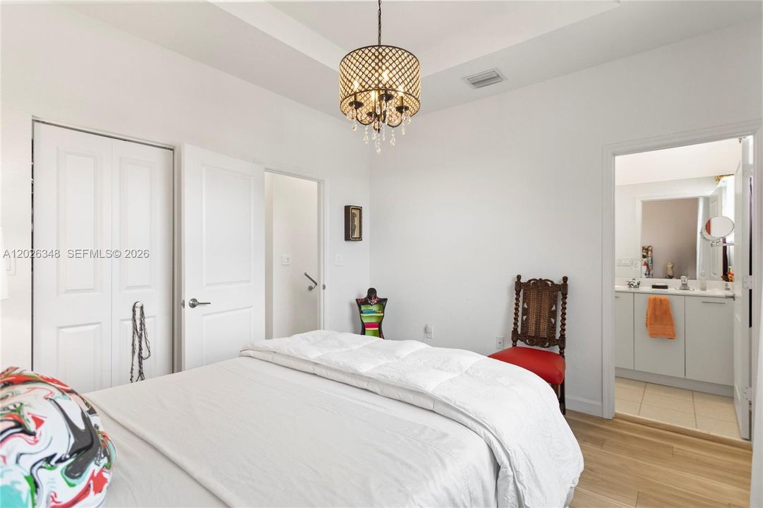 For Sale: $509,000 (3 beds, 3 baths, 1328 Square Feet)