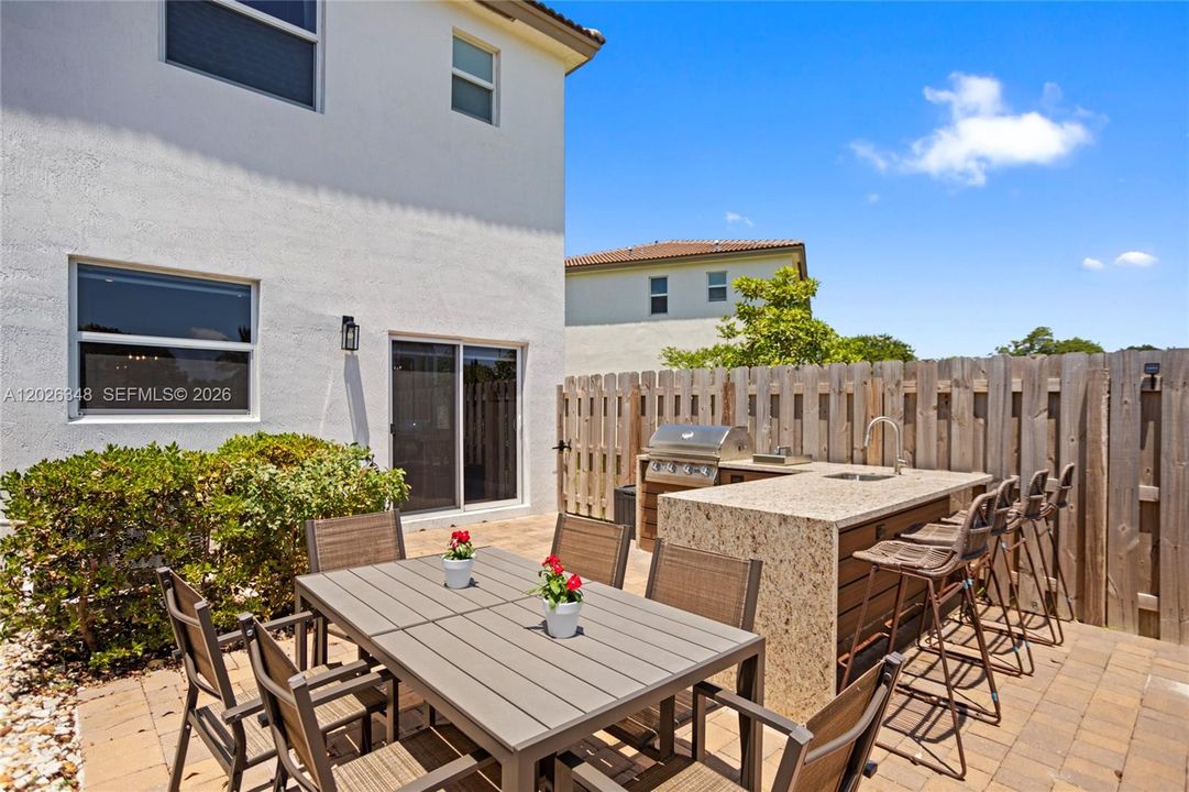 For Sale: $509,000 (3 beds, 3 baths, 1328 Square Feet)