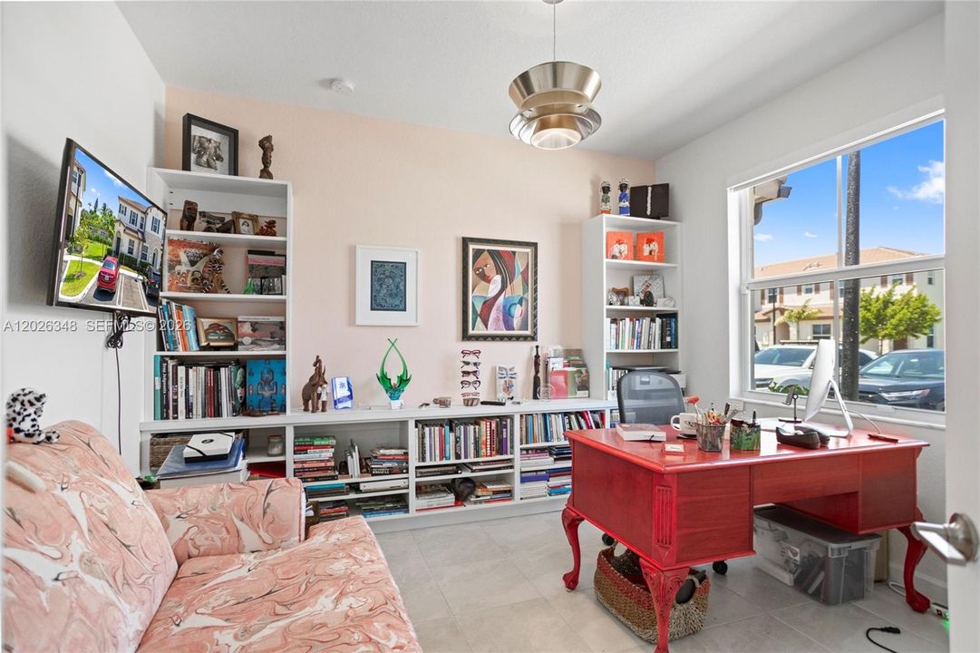 For Sale: $509,000 (3 beds, 3 baths, 1328 Square Feet)