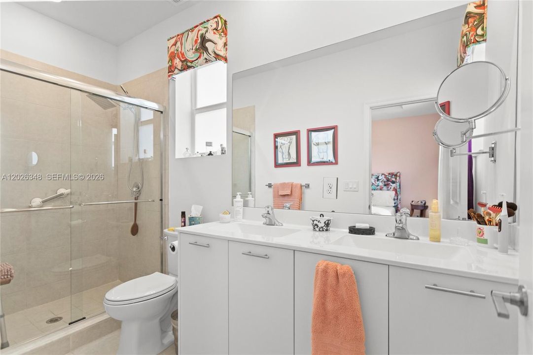 For Sale: $509,000 (3 beds, 3 baths, 1328 Square Feet)
