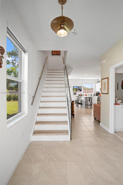 For Sale: $509,000 (3 beds, 3 baths, 1328 Square Feet)