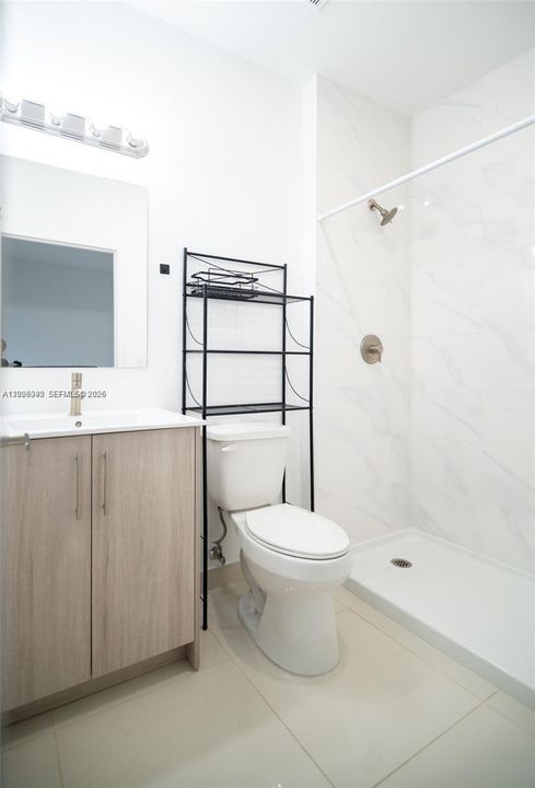 For Sale: $470,000 (5 beds, 4 baths, 1902 Square Feet)