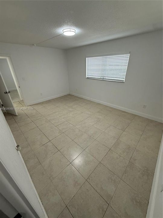 For Rent: $2,250 (2 beds, 2 baths, 920 Square Feet)
