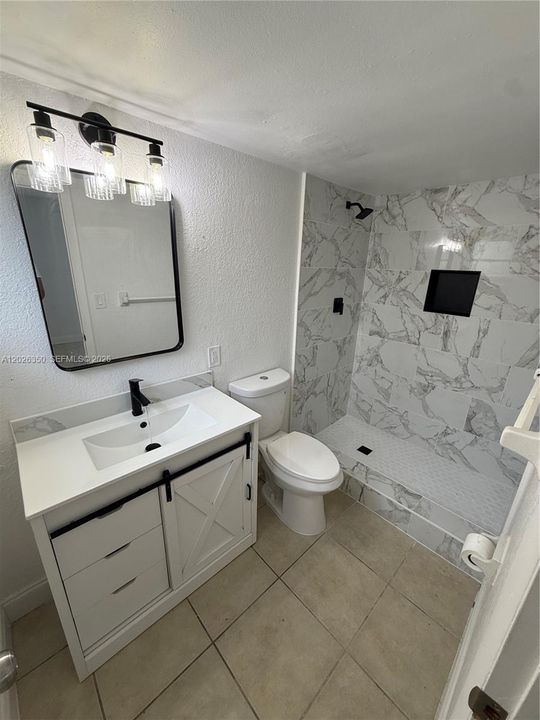 For Rent: $2,250 (2 beds, 2 baths, 920 Square Feet)