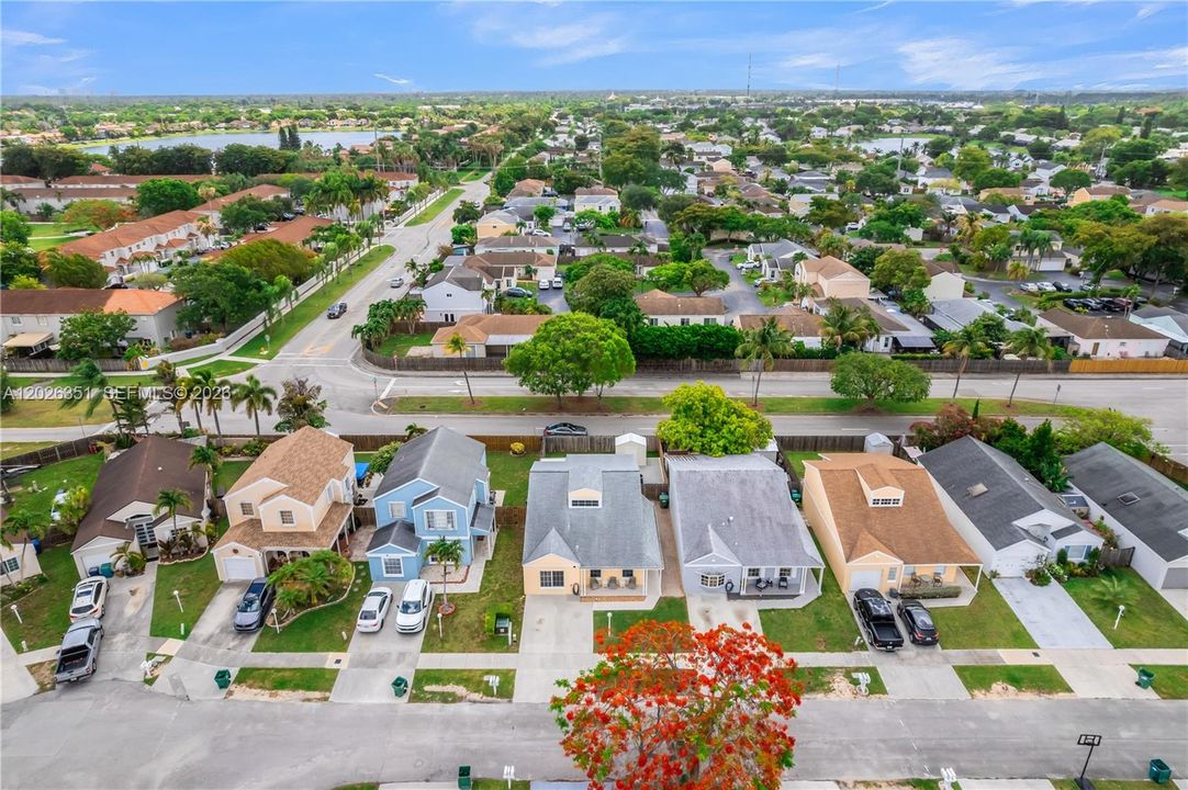 Active With Contract: $549,999 (3 beds, 2 baths, 1479 Square Feet)
