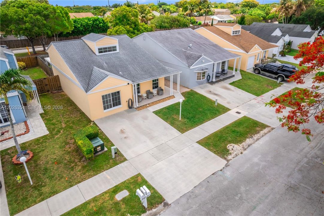 Active With Contract: $549,999 (3 beds, 2 baths, 1479 Square Feet)